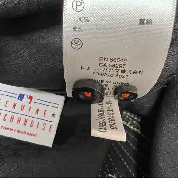 Tommy Bahama Baltimore Orioles MLB Silk Button Down NWT NEW - Picture 4 of 8
